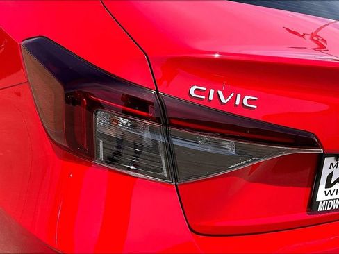 Used 2025 Honda Civic Sport image 29