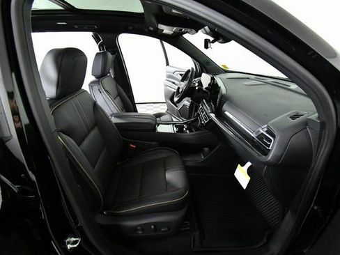 New 2026 Chevrolet Traverse High Country w/ LPO, Floor Liner Package image 23