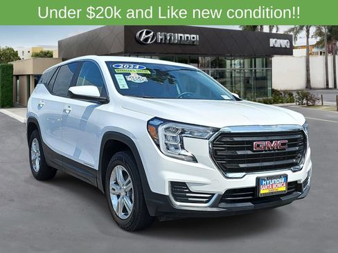 Used 2024 GMC Terrain SLE AWD/4WD image 1
