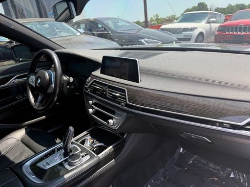 Used 2021 BMW 750i xDrive w/ M Sport Package AWD/4WD image 13