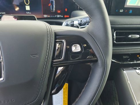 New 2025 Lincoln Aviator 2WD w/ Jet Appearance Package image 26