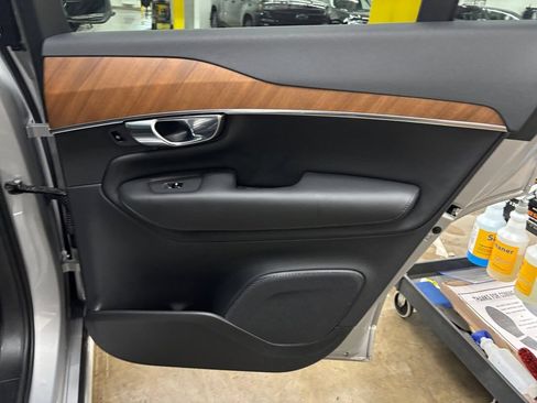 Certified 2023 Volvo XC90 B6 Plus w/ Protection Package Premier AWD/4WD image 19