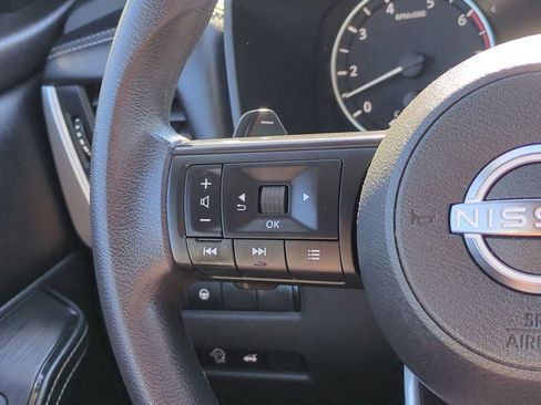Used 2024 Nissan Rogue SV FWD image 18