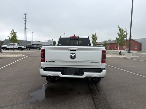 Used 2023 RAM 1500 Laramie AWD/4WD image 4