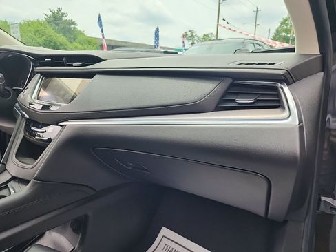 Used 2017 Cadillac XT5 Luxury w/ Driver Awareness Package AWD/4WD image 38