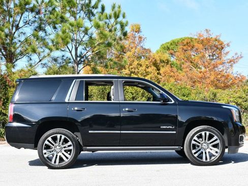 Used 2018 GMC Yukon Denali w/ Denali Ultimate Package image 8