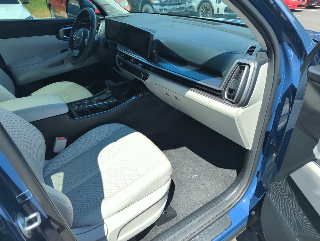 Used 2025 Kia Sorento S w/ Panoramic Sunroof Package FWD image 35