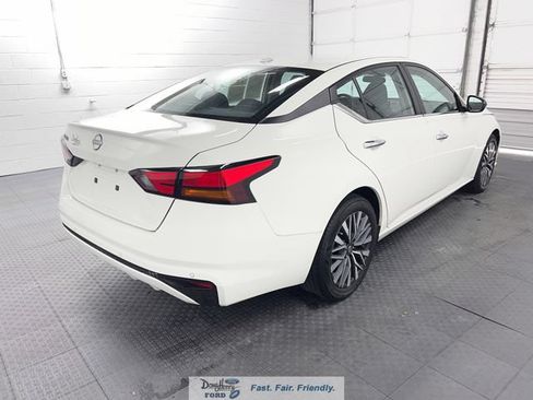 Used 2025 Nissan Altima 2.5 SV FWD image 7