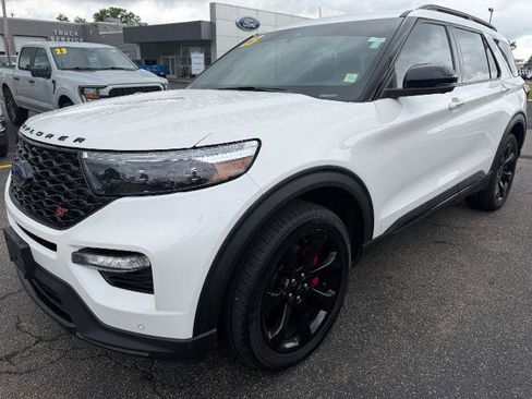 Certified 2023 Ford Explorer ST w/ Equipment Group 401A AWD/4WD image 4