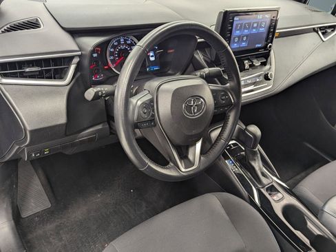 Used 2022 Toyota Corolla SE image 3