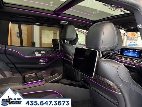 Used 2025 Mercedes-Benz Maybach GLS 600 4MATIC image 40