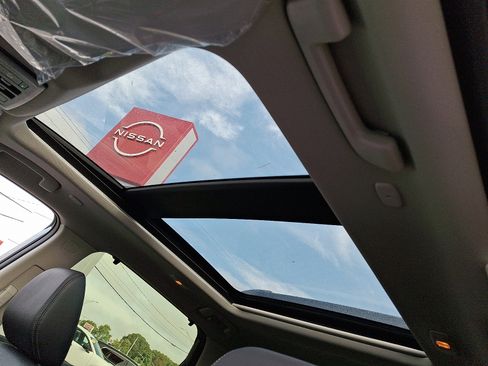 New 2026 Nissan Rogue Platinum w/ Platinum Premium Package image 10