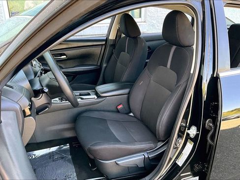 Certified 2024 Nissan Sentra SV image 18