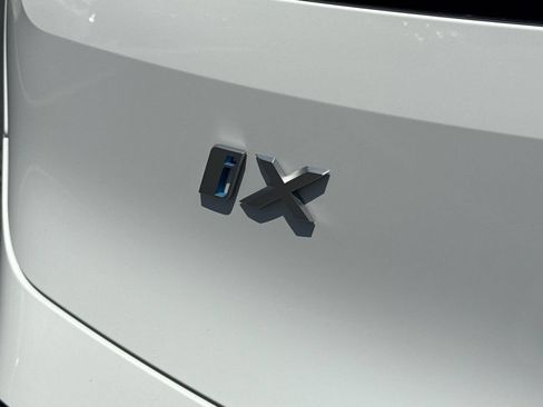 Certified 2023 BMW iX xDrive50 w/ Premium Package AWD/4WD image 10
