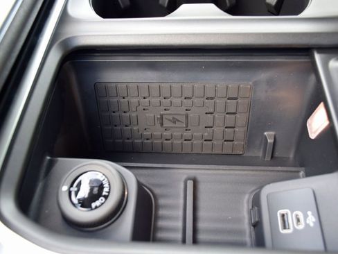 New 2025 Ford Expedition Platinum w/ Driver's Package image 16