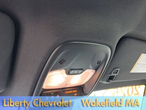 Used 2025 Chevrolet Colorado W/T RWD image 26