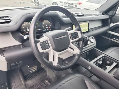 Used 2024 Land Rover Defender 110 S image 15