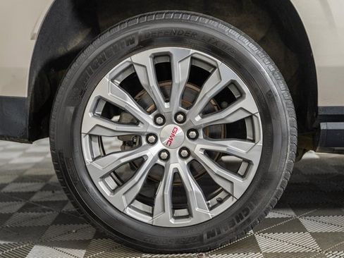 Used 2021 GMC Yukon XL Denali w/ Denali Premium Package image 23