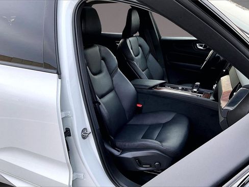 Certified 2023 Volvo XC60 B5 Plus w/ Protection Package Premier image 28