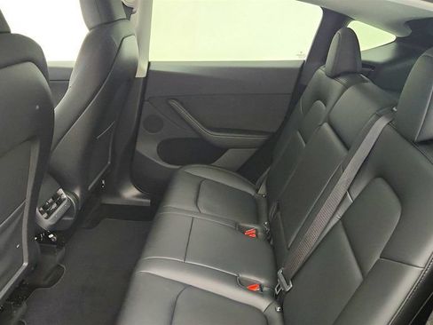 Used 2023 Tesla Model Y Long Range AWD/4WD image 25