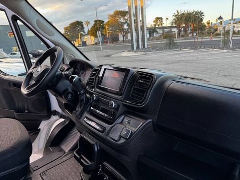 Used 2023 RAM ProMaster 2500 image 38