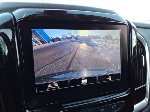Used 2020 Chevrolet Traverse LT image 30