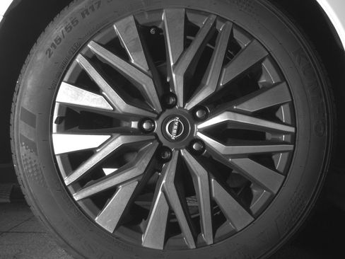 Used 2025 Nissan Altima 2.5 SV image 15