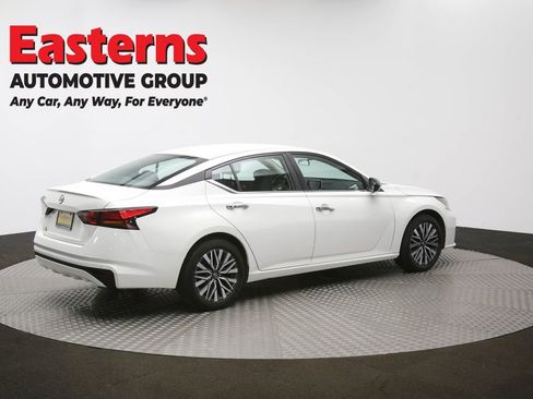 Used 2025 Nissan Altima 2.5 SV image 41