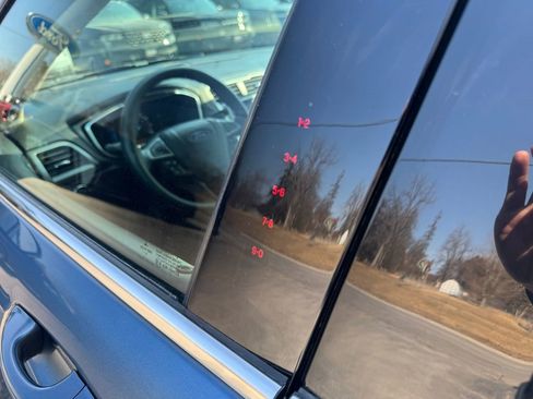 Used 2019 Ford Fusion SE image 11