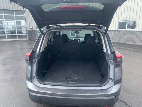 Certified 2026 Nissan Rogue SV image 4