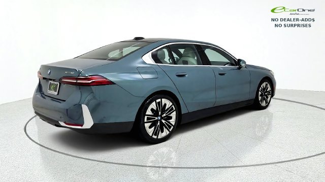 Used 2026 BMW i5 eDrive40 AWD/4WD image 8