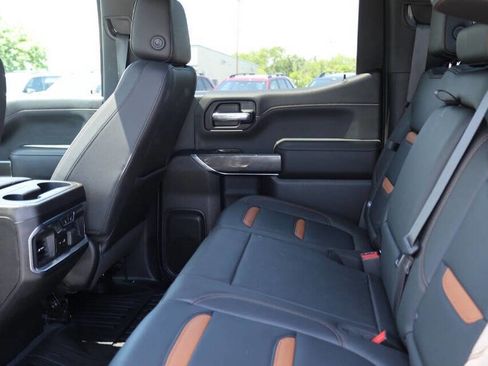Used 2019 GMC Sierra 1500 AT4 w/ AT4 Preferred Package AWD/4WD image 17
