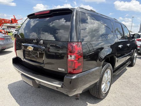 Used 2010 Chevrolet Suburban LTZ AWD/4WD image 8