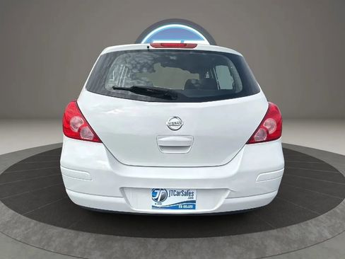 Used 2010 Nissan Versa 1.8 S FWD image 15