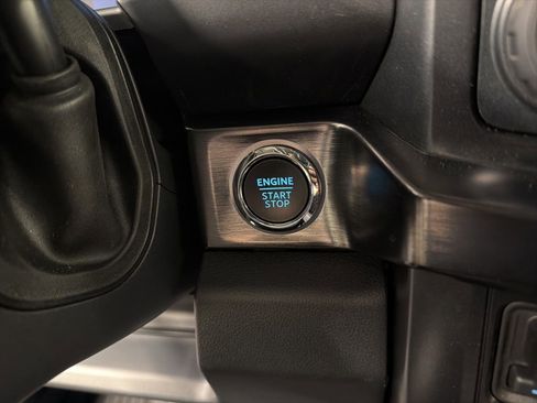 Used 2026 Ford F250 Lariat w/ Tremor Off-Road Package AWD/4WD image 19