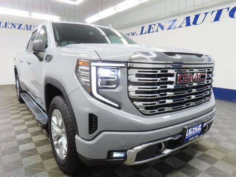 Used 2025 GMC Sierra 1500 Denali AWD/4WD image 3