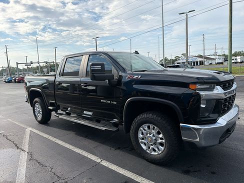 Used 2023 Chevrolet Silverado 2500 LT AWD/4WD image 7