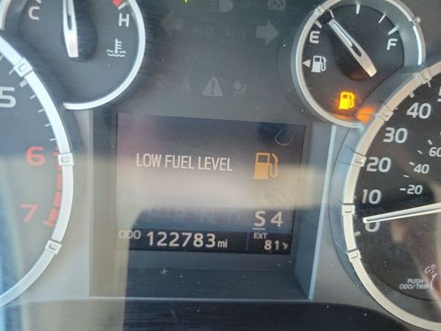 Used 2015 Toyota Tundra SR5 image 32