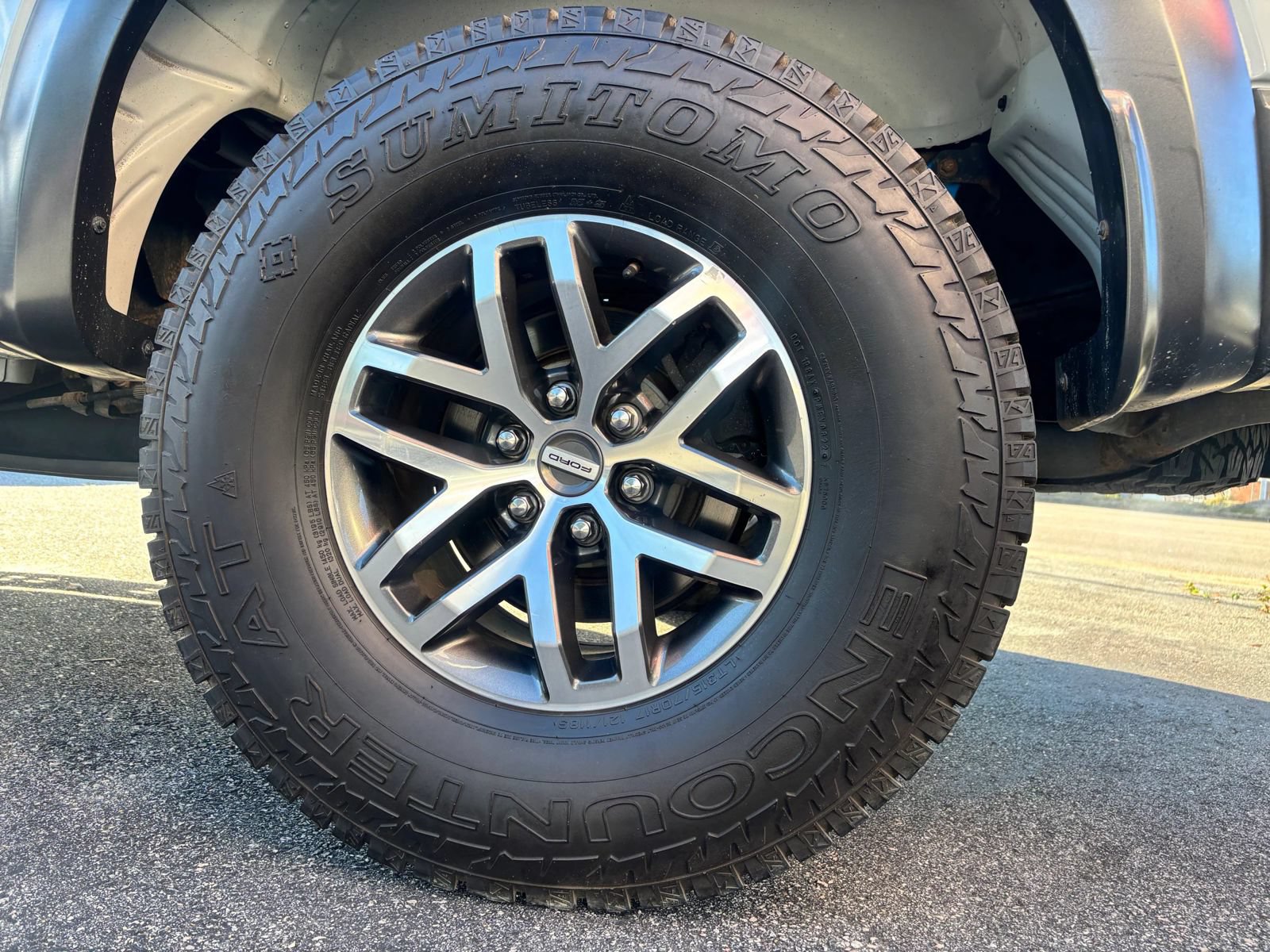 Used 2017 Ford F150 Raptor w/ Equipment Group 802A Luxury AWD/4WD image 13