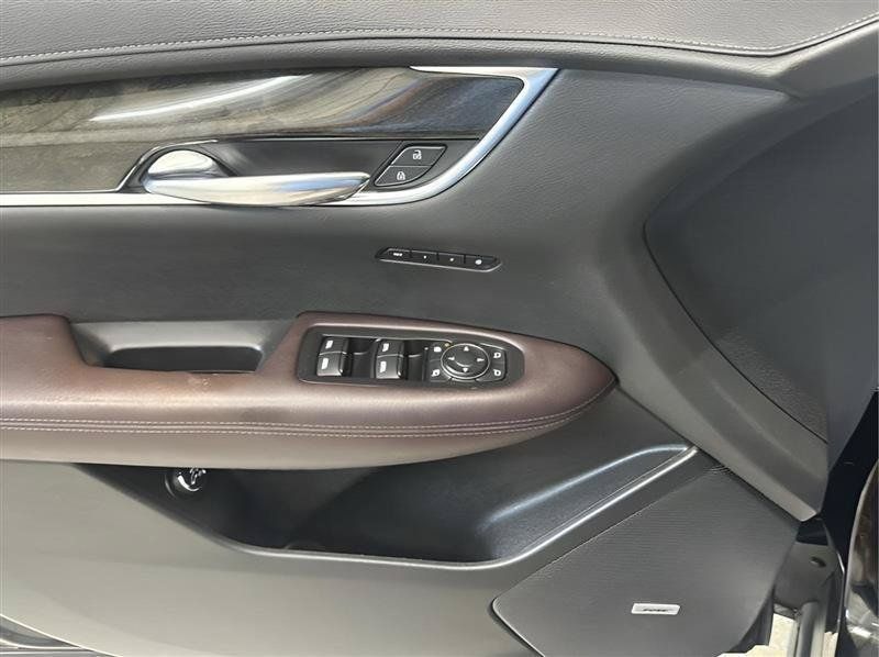 Used 2021 Cadillac XT6 Premium Luxury FWD image 9