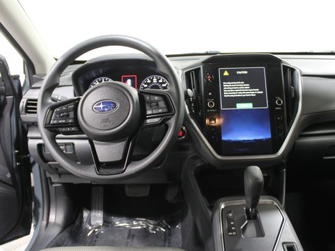 Used 2024 Subaru Crosstrek 2.0i Premium image 2