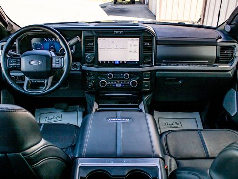 Used 2026 Ford F450 Platinum w/ FX4 Off-Road Package AWD/4WD image 27