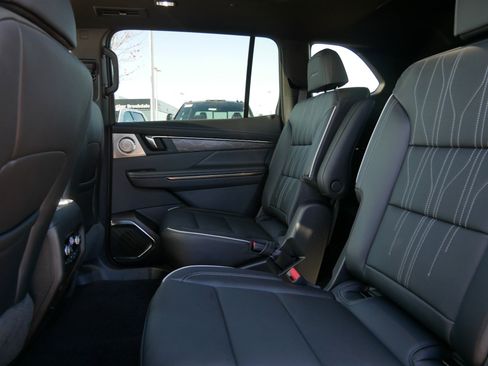 New 2026 Buick Enclave Avenir w/ Super Cruise Package image 5