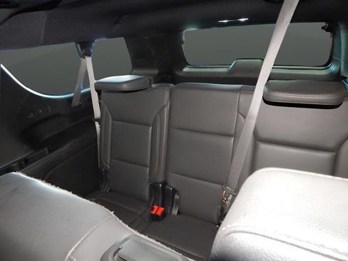 Used 2025 Chevrolet Suburban Z71 AWD/4WD image 21