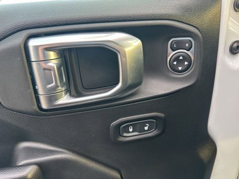 Used 2021 Jeep Wrangler Unlimited Sport image 10
