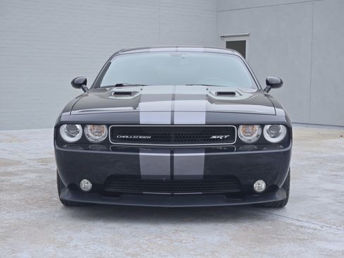 Used 2014 Dodge Challenger SRT8 image 2