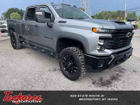 Used 2025 Chevrolet Silverado 2500 Custom w/ Custom Value Package AWD/4WD image 1