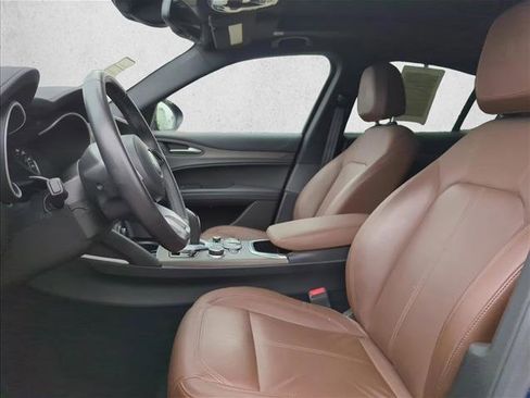 Used 2022 Alfa Romeo Stelvio Ti image 17