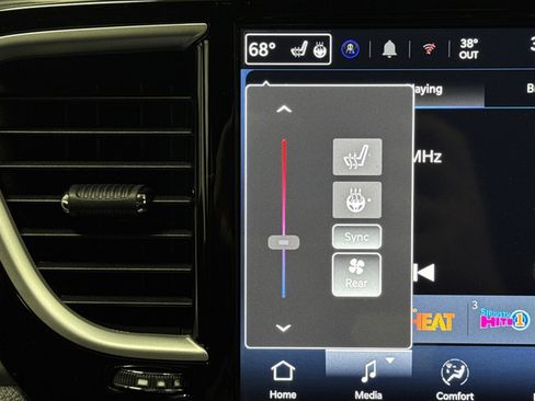 New 2026 Chrysler Pacifica Select AWD/4WD image 7