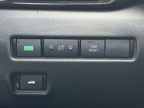 Certified 2024 Nissan Sentra SR image 11